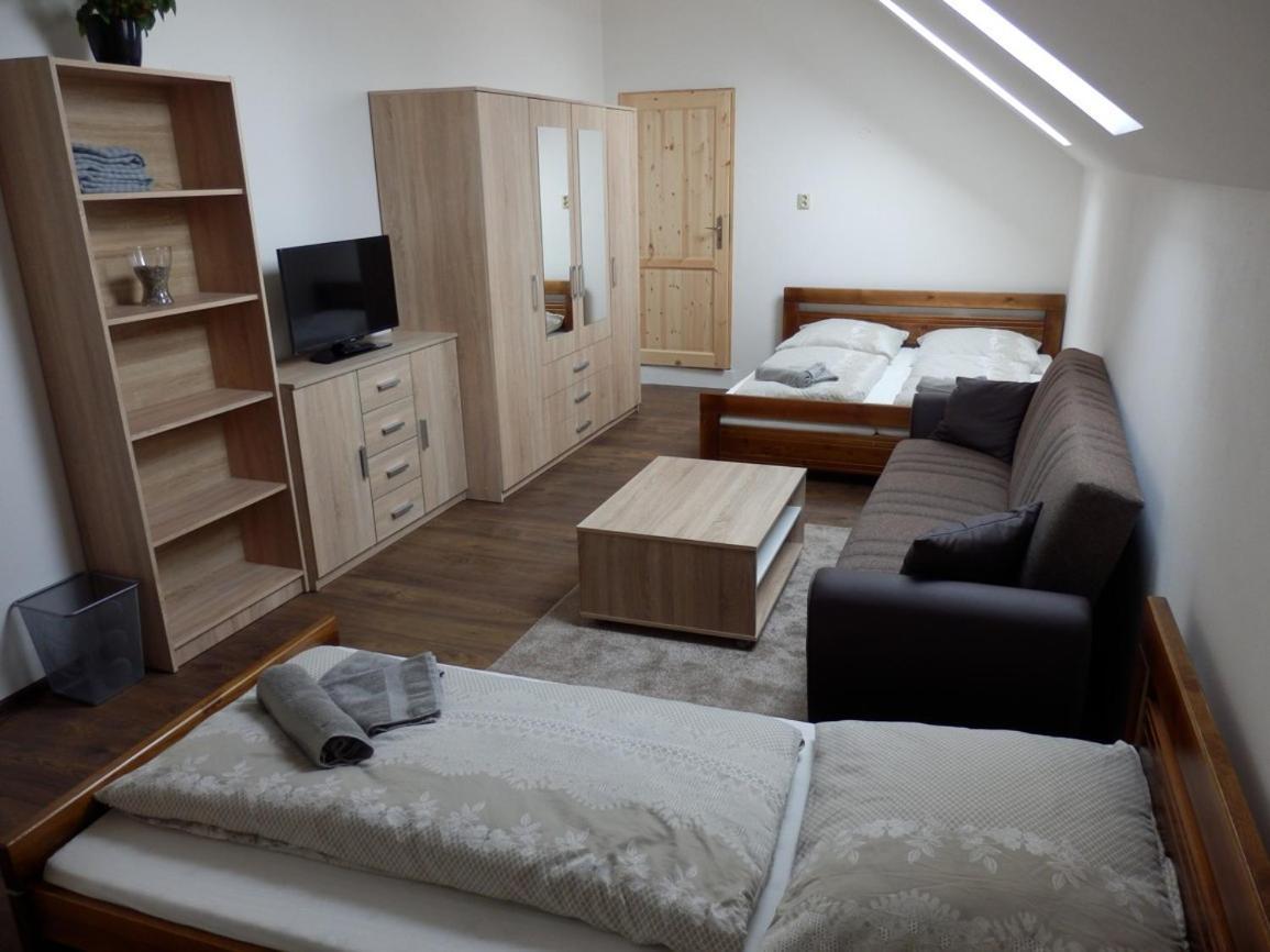 Ubytování v soukromí Opolany u Poděbrad Exteriér fotografie