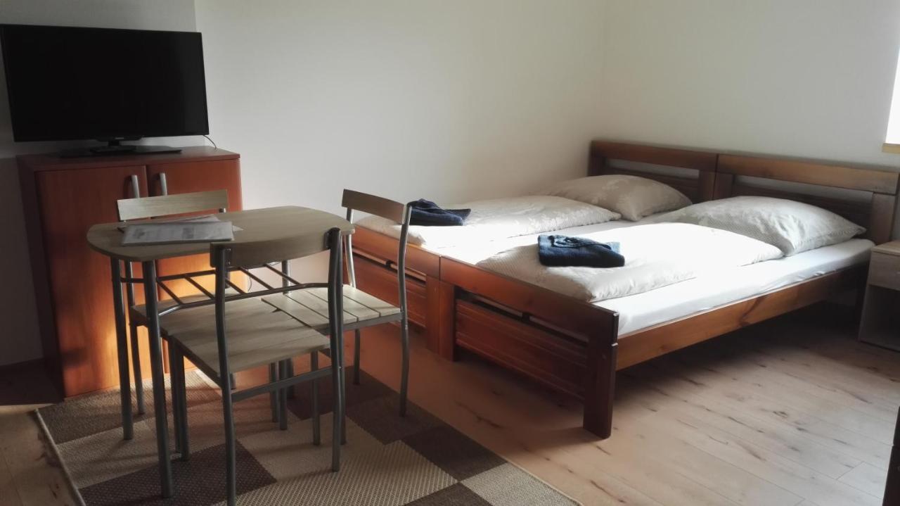 Ubytování v soukromí Opolany u Poděbrad Exteriér fotografie
