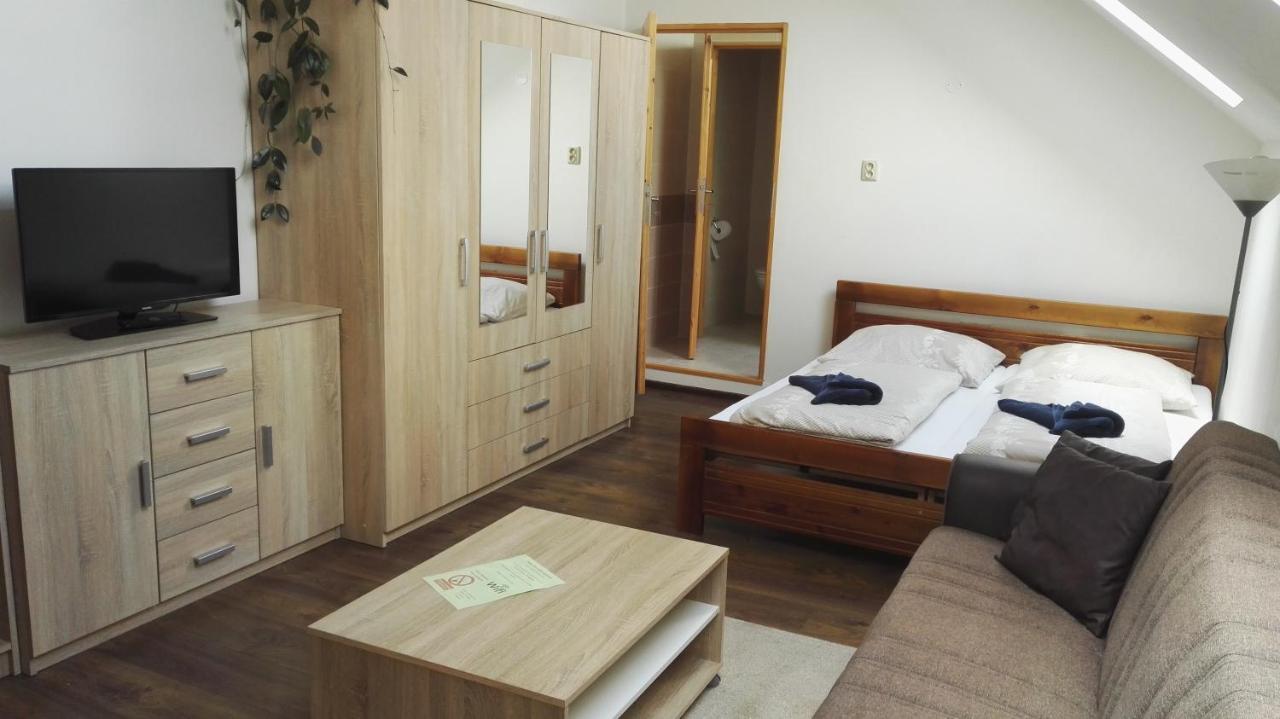 Ubytování v soukromí Opolany u Poděbrad Exteriér fotografie